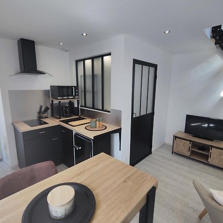 Studio Neuf Situe Au Coeur D'Un Bourg Paisible Pacé Kültér fotó